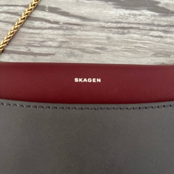 Skagen Elegant Two-Tone Clutch - Picture 6 of 12
